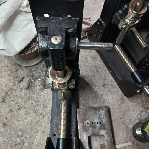 Hand Moulding Machine2